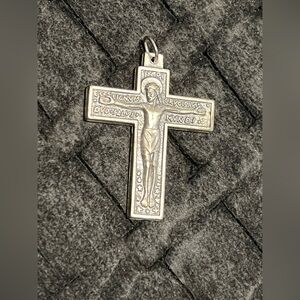 Silver toned Italy Crucifix Pendant - Religious Cross